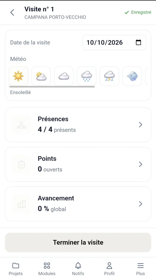 Une visite de chantier sur le téléphone : météo, présences, points, avancement